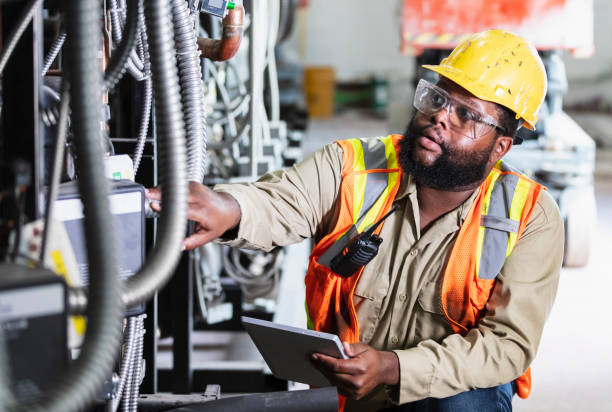 Best Emergency Electrician Near Me  in Lindsay, CA
